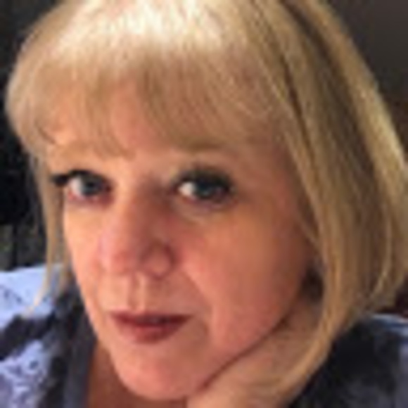 Meet your Posher, Vicki - Picture 1 of 1